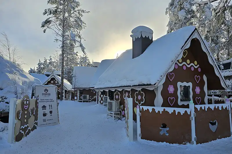 Piparina's Gingerbread Cabins im Santa Claus Village