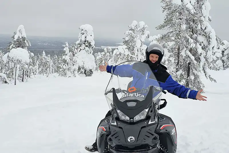 Schneemobilsafari in Rovaniemi